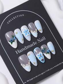 10片/套，欧美手工杏仁形美甲贴片，Y2K浅蓝色法式风格，3D手工雕刻图案，3D手工彩绘蓝莓，手绘渐变印花钢珠珍珠美甲装饰。包含1片果冻胶和1把指甲锉。完美适用于日常美甲，也适合科切拉音乐节等场合的造型。美甲贴片及美甲护理产品。美甲用品 手工美甲贴片 - 淺藍色 - 查看 3