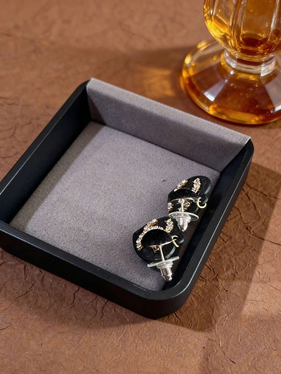 2pcs Minimalist C-Shape Letter Earrings, Fashionable C-Letter Earrings, High-Quality Heart Dangle Earrings, Suitable As Gifts For Best Friends Or Girlfriends