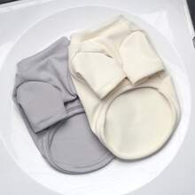 情人节宠物服装，心形图案装饰，高领四脚设计，柔软舒适，适合犬猫穿着，幼犬幼猫服装