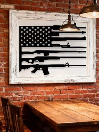 1 pieza Obra de arte de pared única con bandera estadounidense en metal oscuro - Placa personalizada para entusiastas de las armas de fuego - Decoración del hogar rústica con acabado desgastado - Regalo ideal para amantes de las armas de fuego y estadounidenses patrióticos - Fácil de colgar y mantener
