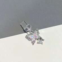 手机充电口防尘塞 Type-C 接口 苹果防尘塞 蝴蝶造型 多功能 简约 这是一款以蝴蝶为原型设计的手机防尘塞配件，造型精致闪亮，充满浪漫气息。适合作为母亲节、节日、生日、生日礼物送给母亲、家人、朋友、孩子，也是手机配件和挂饰的理想之选。 - Pink Butterfly - 查看 1