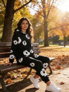 Sudadera Unisex con Capucha Estampado Flores - Mezcla de Estilo Vintage Y2K y Gótico Harajuku para Hombre | Sudadera Oversize de Algodón para Streetwear Alternativo, Looks Grunge y Outfits de Moda Urbana para Festivales o Uso Diario con Envío a Todo México. - Blanco y Negro - Ver 7