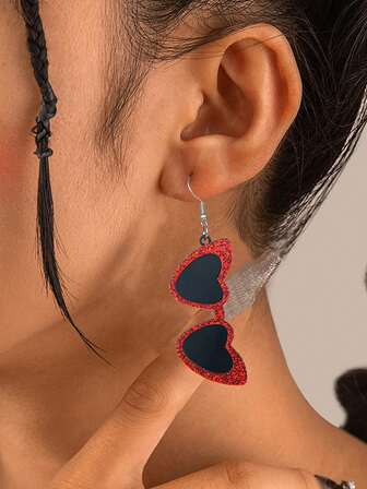 A Pair Of Acrylic Heart Sunglasses Earrings - Niche Creative Sunglasses Shape Design Earrings, Women's Fashion Earrings, For Valentine's Day, Romantic Dates, Daily Casual Wear