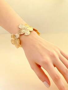 1pc Gold 5-Petal Flower Stainless Steel Cuff Bracelet, Suitable For Teenage Girls Valentines - Flowers - View 5
