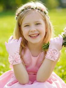 1 双女童白色高端缎面蝴蝶结镂空刺绣手套，适合婚纱、拍照、舞台表演、公主、花童、生日、演奏会、舞蹈 - 五指伸展