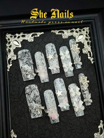 10片白色蕾丝印花美甲贴纸，性感浪漫，配有3D金属蝴蝶、星星和蝴蝶结装饰，3D彩色蝴蝶和玫瑰花配件，超长透明美甲贴纸，DIY美甲用品