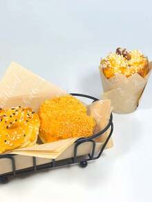 50pcs/100pcs/150pcs/200pcs Kraft English Tulip/Baking Cups Set, Grease-Proof Baking Liners, Sandwich Wrapping Paper, Suitable For Baking Muffins And Cupcakes, Great For Christmas Parties And Birthday Celebrations.