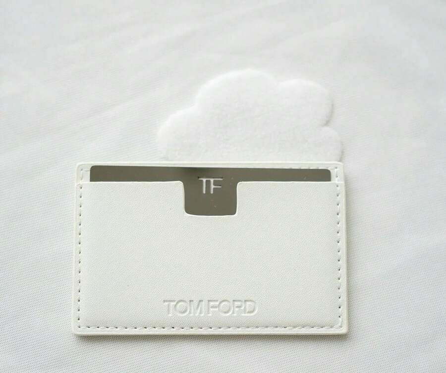 Tom Ford Simple White Card Holder With Mirror, Y2K Fashion, Double-Sided Mirror Design, Cloud Decor Embossed Letter Details, Portable Card Storage Pouch, Suitable For Holiday Gifts And Daily Commute, All Seasons