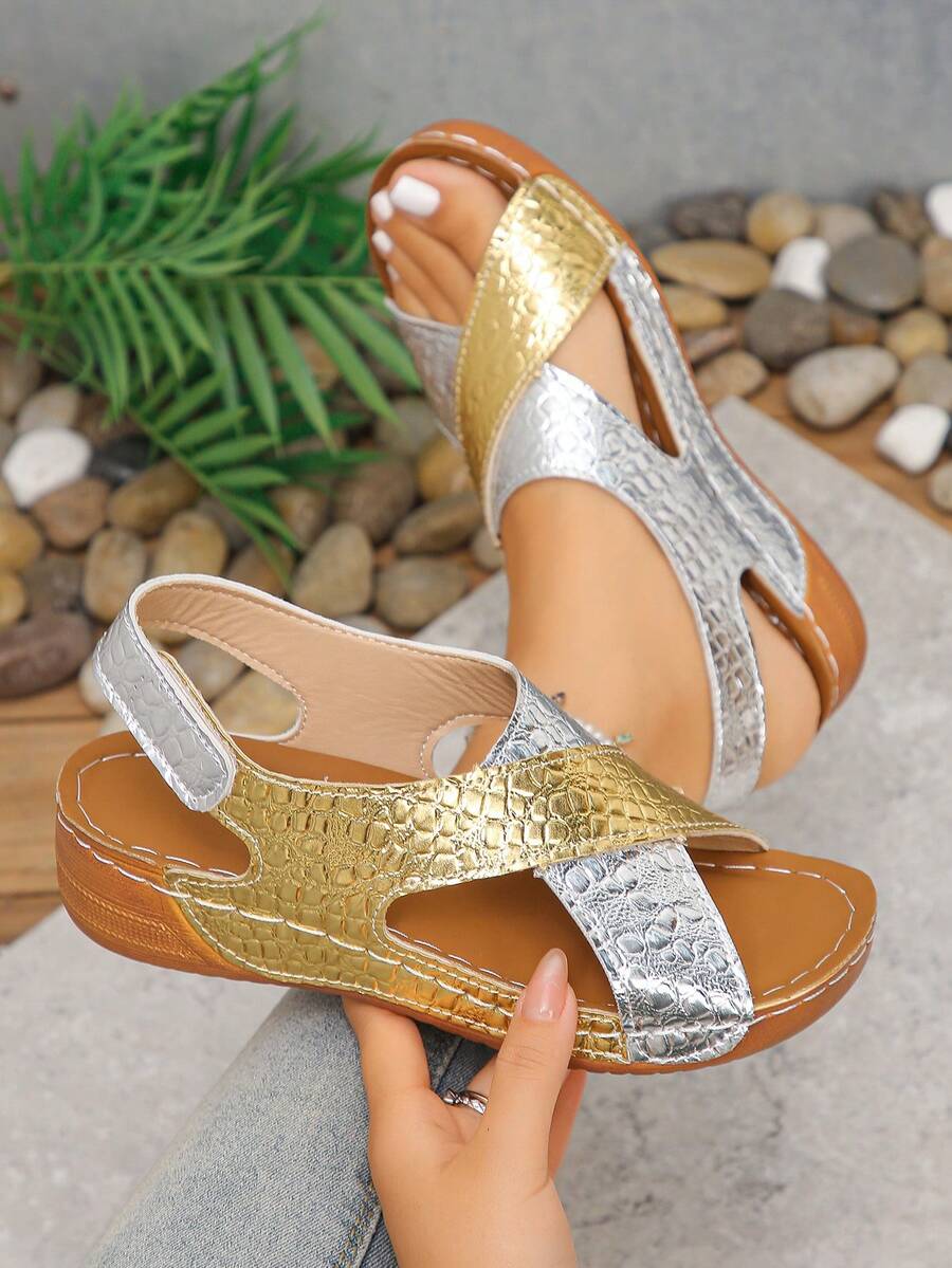 Sandale de damă cu platformă și talpă groasă, ușoare, confortabile și versatile, cu imprimeu auriu de crocodil și argintiu, mărimea 36-45, la modă, casual, cu vârful deschis - Model de crocodil auriu cu model de crocodil argintiu - Vizualizare 1