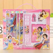 8件套史迪奇主题文具套装，包含橡皮擦、卷笔刀、高品质书写工具、笔记本、书签及其他配件。纸质材料，适用于学习、毕业、日记、生日、派对礼物等。