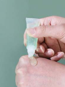 Tube de brillant à lèvres avec pendentif perle papillon, tube de brillant à lèvres rechargeable, tube de correcteur vide, tube de brillant à lèvres à pression douce, contenant de recharge de rouge à lèvres multifonction, cadeau de mode essentiel pour petite amie, amant, mariée, demoiselle d'honneur, famille, convient pour les voyages, la Saint-Valentin et les cadeaux du Ramadan - Multicolore - Voir 9