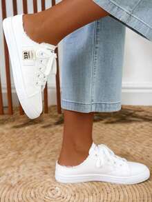 Zapatos de lona con cordones de moda para mujer, zapatillas casuales para mujer, zapatos de lona para mujer, nuevos zapatos planos casuales de primavera y verano de estilo coreano, zapatos ajustados, zapatillas de deporte y zapatos deportivos para estudiantes, zapatos casuales de plataforma estilo callejero americano para mujer. - Blanco - Ver 5