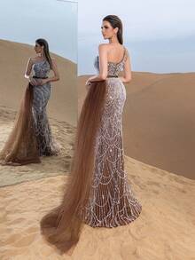 Faeriesty Đầm dạ hội lệch vai đính sequin và pha lê dành cho nữ, với phần chân váy voan dài thướt tha, thắt lưng satin tôn dáng eo và kiểu dáng đuôi cá, phù hợp cho thảm đỏ, đám cưới trang trọng, dạ hội và các buổi tiệc sang trọng. - Cà phê nâu - Xem 4