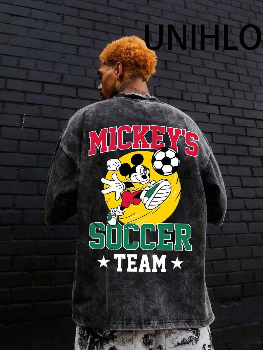Disney UNIHLO  MICKEYS SUCCER  Printed Summer Heavyweight Retro Washed Street Fashion Casual T-Shirt - 黑色 - 查看 1