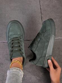 scarpi sportivi casual da donna, scarpe piatte alla moda, scarpe sportive resistenti e antiscivolo con lacci, ideali per uso casual, passeggiata, corsa, jogging, scarpi sportivi basse monocromatiche, punta tonda, leggere e traspiranti, adatte per tutte le stagioni, con fodera in tessuto flessibile e suola in EVA - Verde - Visualizzare 2