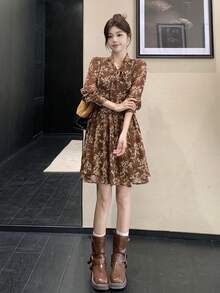 Y6Y 女士复古棕色印花A字迷你连衣裙，V领长袖，蝴蝶结装饰，适合春季穿着，优雅时尚。 - 咖啡 - 查看 3