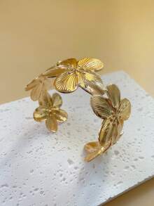 1pc Gold 5-Petal Flower Stainless Steel Cuff Bracelet, Suitable For Teenage Girls Valentines - Flowers - View 3