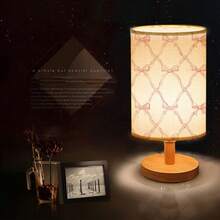 Pink Bow Pattern Desk Lamp LED Bulb Included(Three Lighting Settings), Small Bedside Table Lamp - Classic Wood Base With Flaxen Fabric Shade, Lamps For Night Stands, Simple Nightstand Light For Bedroom, Office, Desk - Nhiều màu - Xem 10
