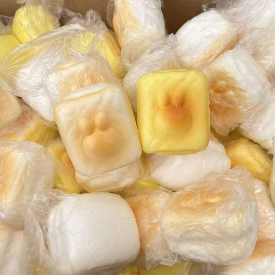 软萌减压兔子米糕玩具，创意慢回弹减压小礼物，送给亲朋好友 - 彩色 - 查看 1