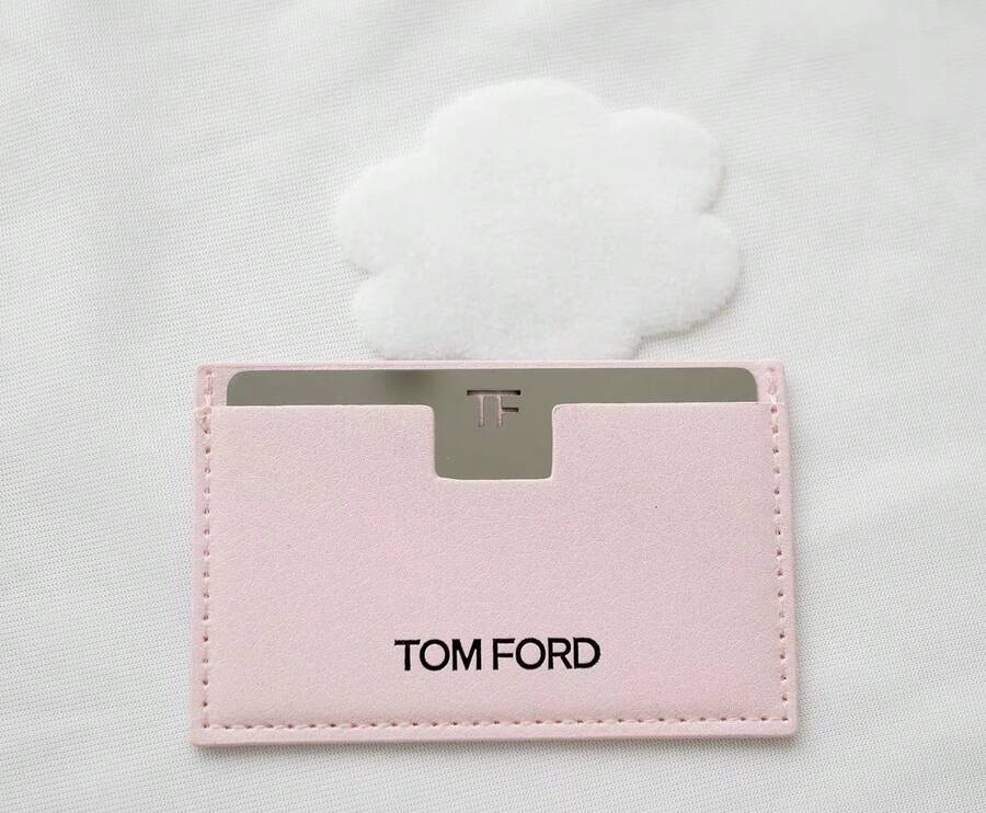 Tom Ford 粉色带镜卡包，Y2K时尚，双面镜设计，云朵装饰浮雕字母细节，便携式卡包，适合送礼、通勤，四季皆宜 - 粉色 - 查看 1