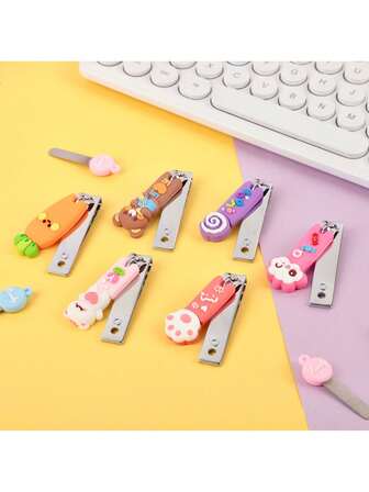 Adorable Cartoon Animal-Shaped Nail Clippers And Nail File Set, Macaron Colour Palette, PVC Cartoon Designs, A Seasonal Nail Care Gift Box Suitable For Everyday Use.