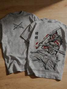 Retro-Style Comic/Anime T-Shirts, Featuring A Battle-Damaged Dual-Wielding Swordsman Design, Make Excellent Gifts For Anime And Manga Lovers. These Men's Washed Cotton T-Shirts Blend Gothic And Y2K Styles, Perfect For Otaku And  Streetwear. - 灰色 - 查看 1