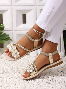 Sandalias planas de mujer con banda elástica con flores, remaches y cristales, de unicolor, para el verano. Sandalias de playa elegantes y versátiles para vacaciones. - Dorado - Ver 3