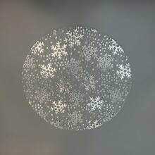 Gold Snowflake Hot Foil Stamping, Gold Foil Grid Placemat, Disposable Round Design, Suitable For Birthdays