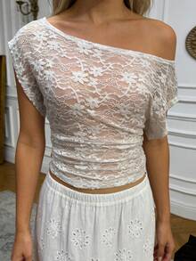 Bluză elegantă pentru femei, casual, versatilă, cu umeri asimetrici, din dantelă florală, material confortabil, potrivită pentru serviciu, vacanță, sărbători, petreceri, festivaluri (Ziua Îndrăgostiților, Halloween, Crăciun, Anul Nou Chinezesc), ieșiri, întâlniri și purtare zilnică, potrivită pentru primăvară, vară, toamnă, iarnă. - alb - Vizualizare 6