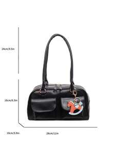 Chiếc túi đeo vai nữ thời trang và cổ điển này có thiết kế hai quai xách, với kiểu dáng gợi nhớ đến túi bowling. Tối giản nhưng rộng rãi, đây là một chiếc túi đi làm đầy phong cách. Được làm từ chất liệu PU, túi được trang trí bằng một mặt dây chuyền hình ngựa màu cam, thích hợp cho du lịch, mua sắm, đi làm và nhiều dịp khác nhau. Đây cũng là một món quà tuyệt vời dành cho bạn bè và gia đình. - màu đen - Xem 2