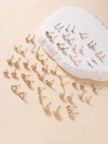 30颗简约几何心形星形仿珍珠水钻耳钉套装，适合女性度假、约会、节日佩戴，亦可作为礼物。