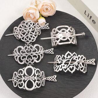 1 st vintage silverfärgat ihåligt blommigt hårspänne, med slätter, böjda mönster och geometriska mönster, med en pilformad spets, tillverkat av slätt metalliskt material med en glansig finish, fina ihåliga blomkanter, smalt och rakt skaft, lämpligt för vardagsbruk eller gör-det-själv-pyssel.