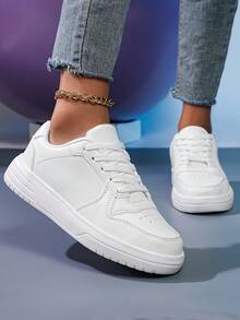 Women's Skate Shoes, White Leather Low-Top Sneakers With Chunky Sole & Gold Ankle Chain, Casual Street Style Shoes For Daily Wear, Comfortable Fashion Gift For Her​ - White - View 4