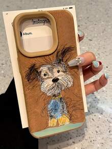 1个卡其色绒面革毛绒小狗图案极简复古风格手机壳，兼容 16/15/14/13/12/11系列 - 卡其色 - 查看 4