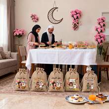 5 Peças Sacolas de Presente de Linho e Juta, Embalagem de Doces com Desenhos Islâmicos de Ramadã Kareem e Eid Al-Fitr, Lembrancinhas para Festa Muçulmana, Sacolas Decorativas de Juta e Linho para Comemorações do Ramadã - Visão 3