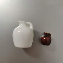 Imán de nevera con jarrón cerámico compacto, jarrón decorativo de porcelana blanca, regalo perfecto para la decoración del hogar y la habitación, recuerdo ideal para amigos y familiares, decoración de nevera - Blanco - Ver 8