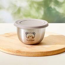 Bộ 6 cốc đựng nước sốt hình gấu dễ thương bằng thép không gỉ, dung tích 50ml, có nắp silicon, tiện dụng đựng gia vị kín, tương cà, mù tạt, dùng được nhiều lần, phù hợp cho học sinh và người lớn ở nhà, trường học, ký túc xá, văn phòng, cắm trại ngoài trời, dã ngoại, du lịch. - Nhiều màu - Xem 15