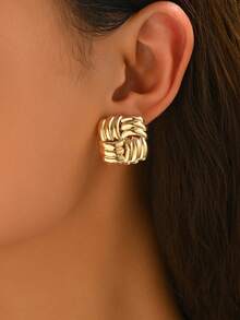 1 Pair Vintage European Style Metal Square Woven Stud Earrings, Crafted For Women's Daily Commute, Party, Travel, Holiday Gifts For Valentine's Day, Thanksgiving, Etc. - Gold - View 2