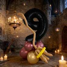 18件套巫师扫帚主题气球套装，包含32英寸黑色数字1-9气球、金色和红色乳胶气球，适用于巫师学院装饰、生日派对、周年纪念、迎婴派对、性别揭晓派对、摄影道具、送给儿子/女儿的惊喜礼物。 - 黑色 - 查看 11