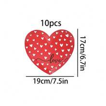 10个/20个/40个/50个装红色心形纸盘 - 白色迷你爱心和黑色“LOVE”字样 | 一次性浪漫7英寸和9英寸纸盘，适合情人节派对、约会之夜、新娘送礼会 - 多色B款 - 查看 9