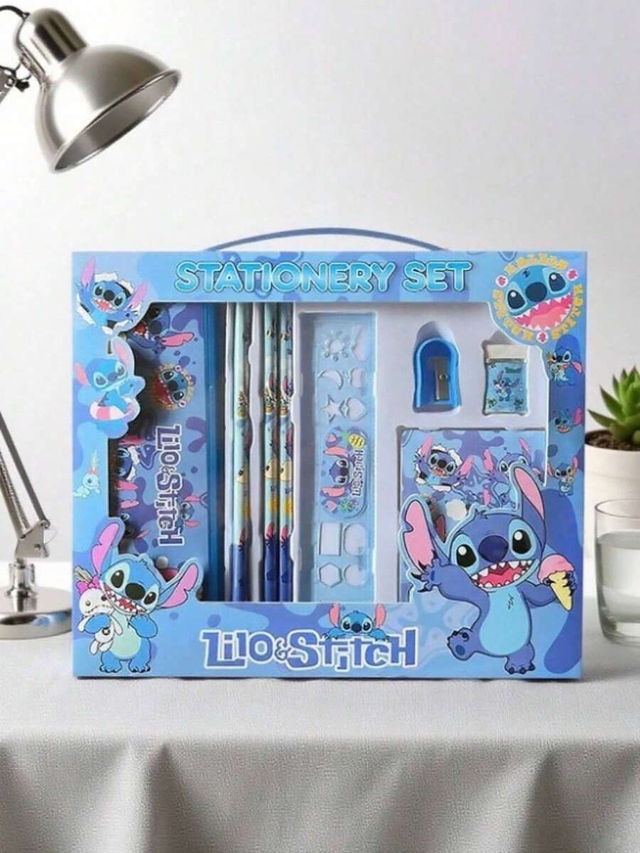 8件套史迪奇主题文具套装，包含橡皮擦、卷笔刀、高品质书写工具、笔记本、书签及其他配件。纸质材料，适用于学习、毕业、日记、生日、派对礼物等。