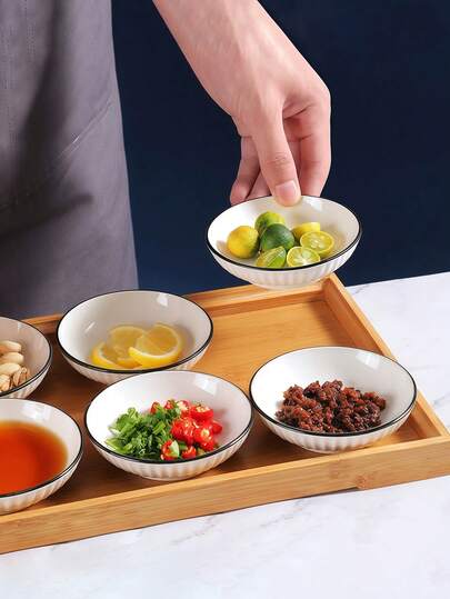 4/6/8 قطعة أطباق سيراميك صغيرة دائرية بحافة سوداء بقطر 4 بوصة | مثالية لشاي بعد الظهر والتجمعات والاستخدام المنزلي | آمنة للميكروويف