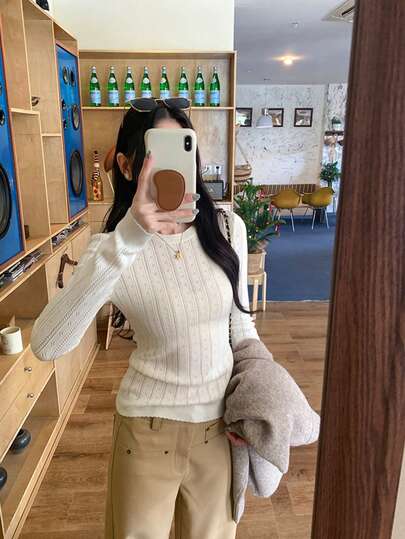 Chic Hollow-Out Round Neck Fitted Knit Undershirt Top