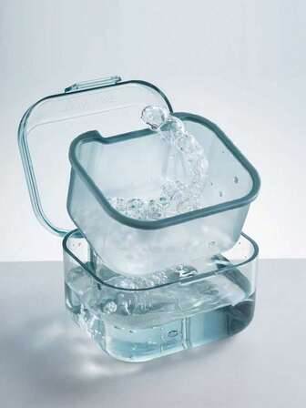 半套隐形牙套收纳盒，双层正畸保持器盒，隐形托槽盒，便携式清洁盒，带排水设计，适合居家、户外和旅行使用