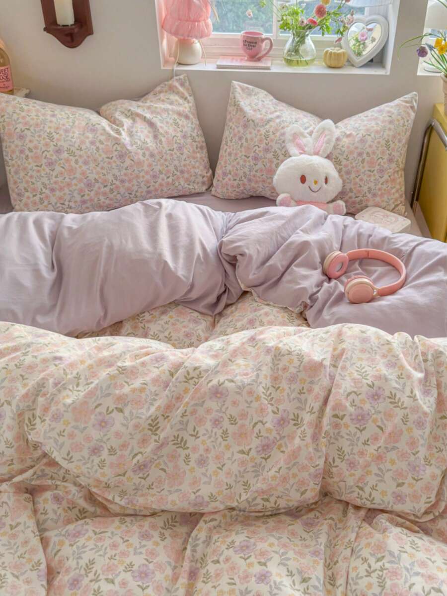 四件套花卉图案床上用品，柔软透气，甜美女孩卧室装饰，清新花卉图案被套，纯色床单，用途广泛，包含1个被套+1个床单+2个枕套，100%聚酯纤维，触感舒适，可机洗，被套和枕套不含填充物。 - 淡紫色 - 查看 1