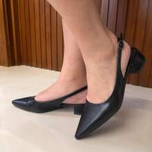Show Show Slingback Open-Toe Pump With A 3cm Low Heel. - 黑色 - 查看 3