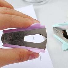 Removedor de Grapas, Herramienta Extractora de Grapas de Diseño Ergonómico Estilo Mandíbula de Pellizco Eficiente Profesional para Oficina, Escuela y Hogar (Sakura Rosado),37496577 - Azul - Ver 6