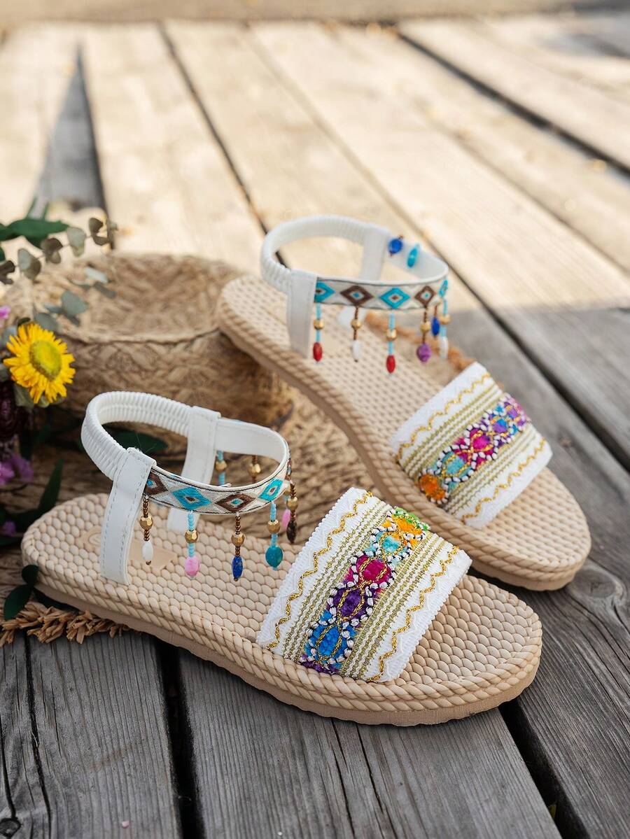 1双波西米亚风女士圆头平底凉鞋，夏季沙滩休闲鞋，优雅舒适，尽显度假风情 - 白色 - 查看 1