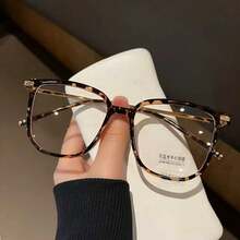 " LOVE " Series Blue Light Glasses For Woman, Oversize Light Weight Fashion Computer Glasses On Office Reduce Eye Strain Anti Migraine For Working Reading Computer , TV Glasses, Stylish Square Frame, Anti Glare Leopard  Small Face Square   Reduce Eye Fatigue On Computers, TVs, Phones, And Games, Suitable For Reading/Computer Reading Lense Screen Protector Plain Glasses   Clear Lens Glasses,Blue Light Glasses For Woman Men Safety Glasses Blue Light Blocking Glasses  Protection Computer Gaming Glasses   Women Cute Light Weight Red Frame Oversized Non Prescription Small Face Square Cat Eye  Reduce Eye Fatigue On Computers, TVs, Phones, And Games, Suitable For Computer Lense Screen Protector Plain Glasses   Clear Lens Glasses Blue Light   Light Blocking Glasses   For For Women Men  Light Glasses For    Glasses For Women  99 Blue Light  Glasses For Woman - Họa tiết da báo - Xem 3