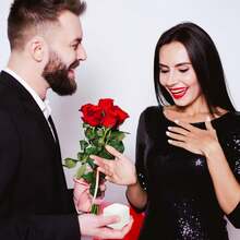 1 pieza/2 piezas Caja de anillo de terciopelo (Blanco/Negro), Adecuado para propuesta, boda, compromiso, regalo del Día de San Valentín, temporada de bodas, cumpleaños y aniversario - Elegante caja de exhibición de joyas para anillos, aretes, collares - Caja de anillo de lujo, accesorios nupciales, caja de regalo para damas, decoración de sala de maquillaje - Multicolor - Ver 7